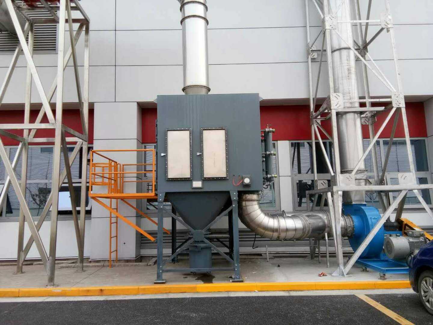 无锡某橡胶公司横置式滤筒除尘项目